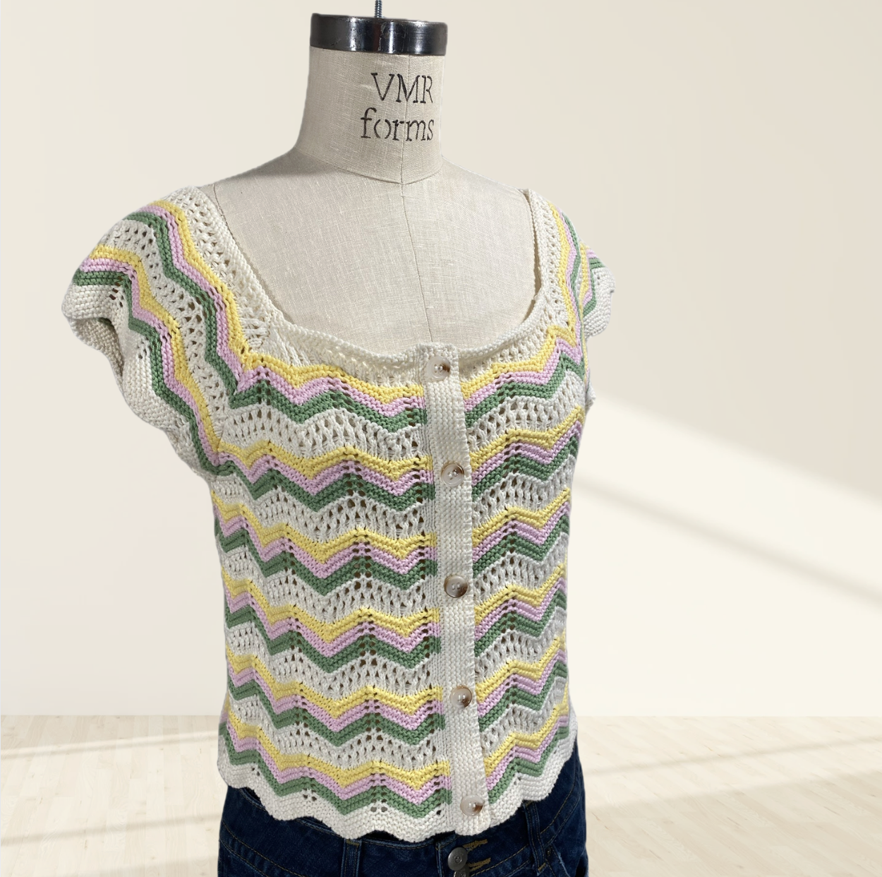 Pretty little top